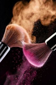 صورة لقسم ماكياج