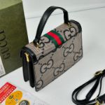 صورة كروس جوتشي مع علبه Gucci