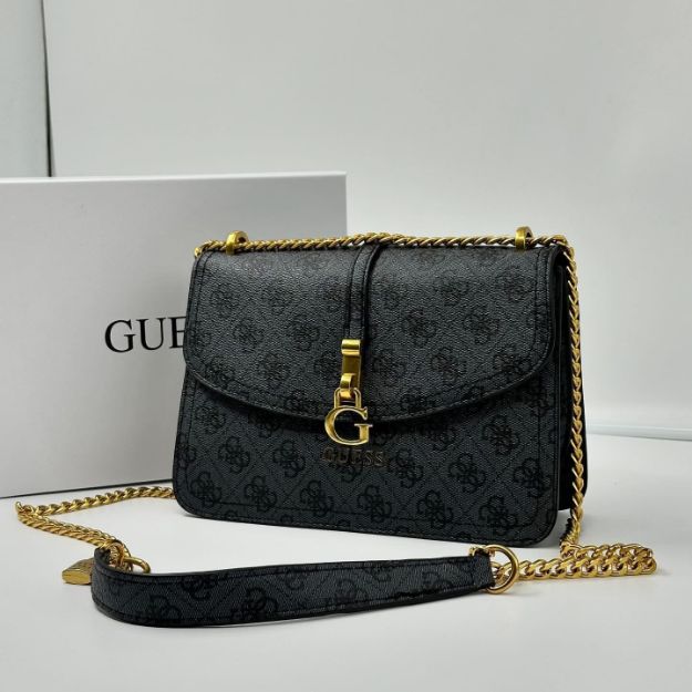 صورة كروس جيس حجم وسط مع علبه  Guess