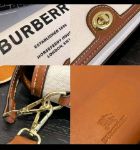 صورة كروس Burberry مع علبة - لون بني